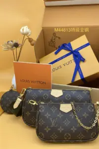 Clasic Multi pouch bag